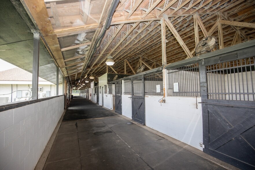 450 Addor Rd, Aberdeen, NC for sale - Primary Photo - Image 2 of 45