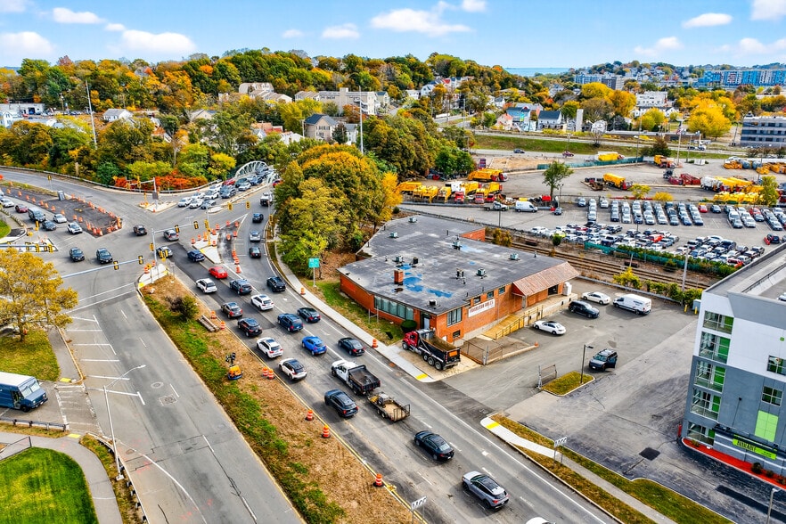 570 Revere Beach Pky, Revere, MA for sale - Building Photo - Image 1 of 8