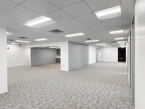 21 E State St, Columbus, OH for lease Interior Photo- Image 2 of 2