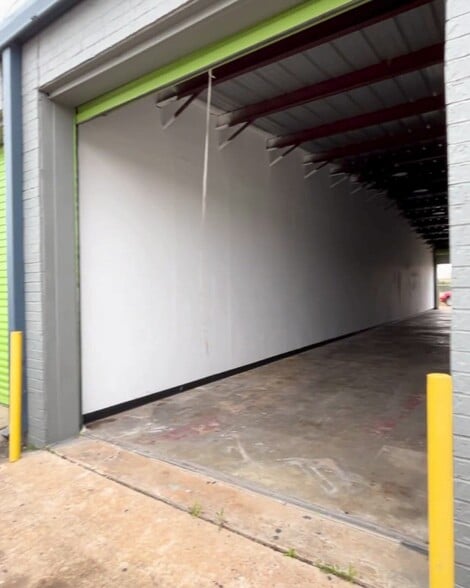 11430 Bissonnet St, Houston, TX for lease - Commercial Listing Video - Image 2 of 20