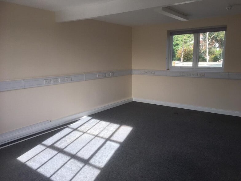 Greys Rd, Henley On Thames for lease - Building Photo - Image 2 of 5