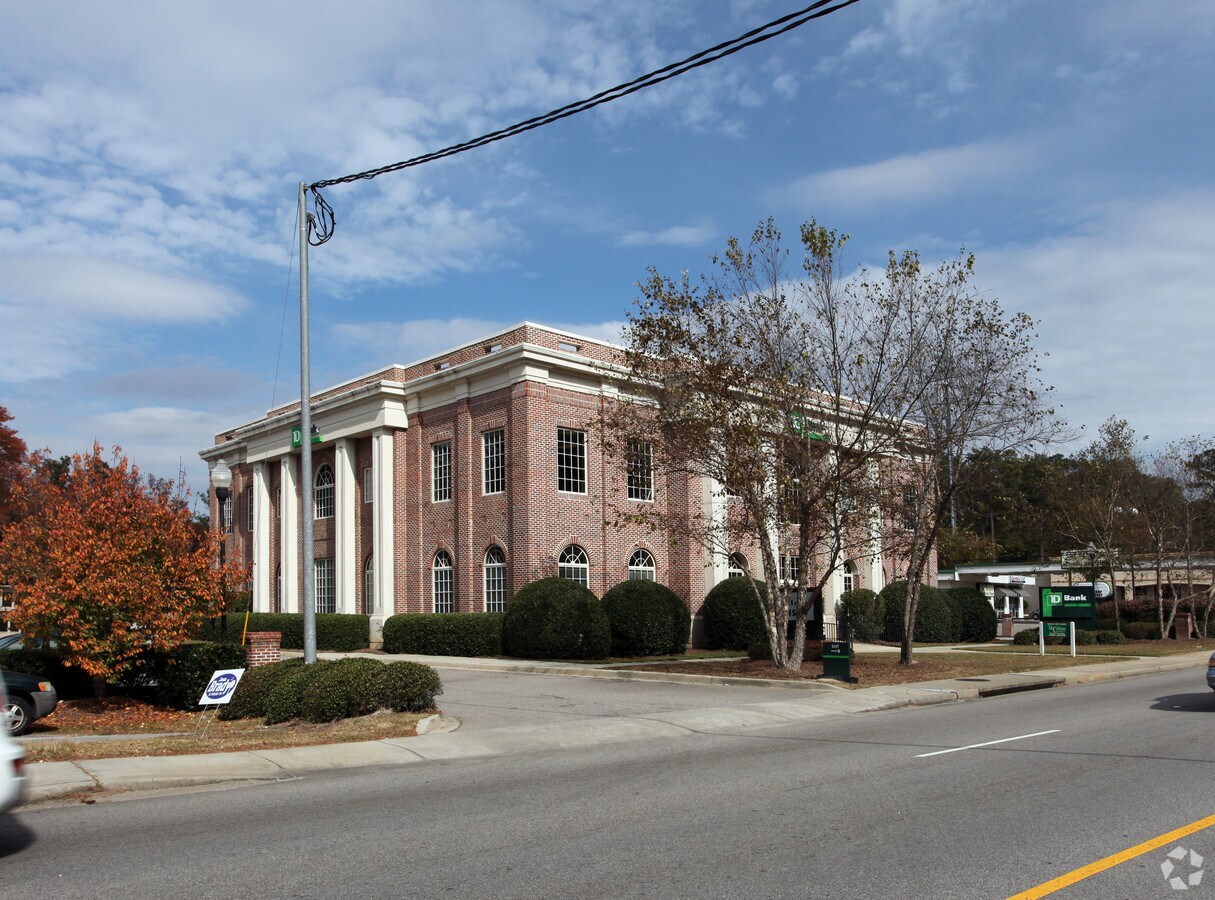 4875 Forest Dr, Columbia, SC 29206