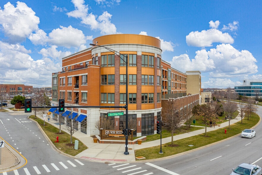 Burr Ridge Pky, Burr Ridge, IL for lease - Building Photo - Image 2 of 13
