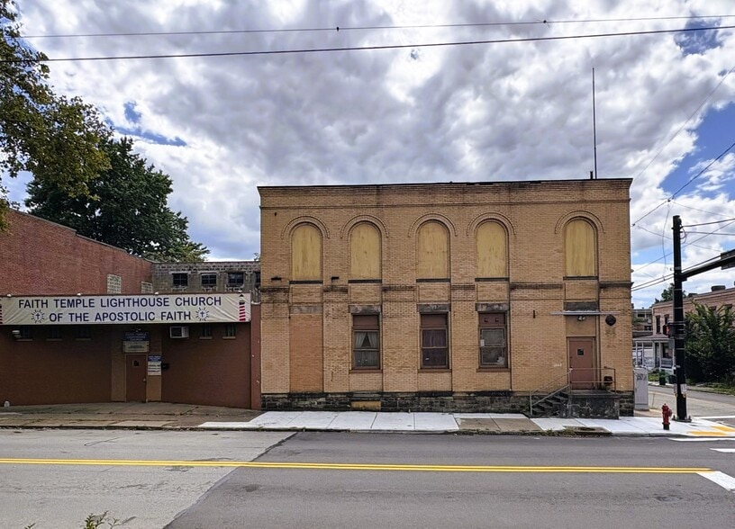 7002 Bennett St, Pittsburgh, PA for sale - Building Photo - Image 2 of 6