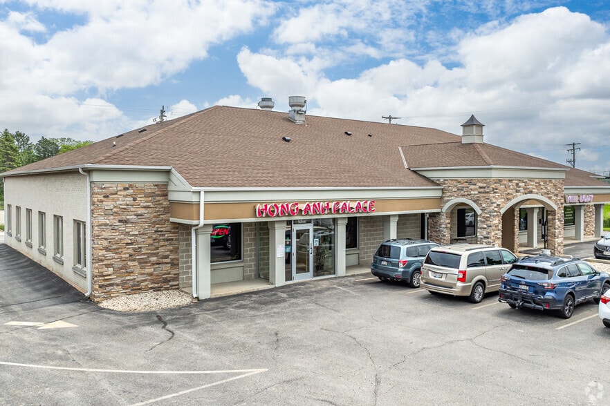 10040-10046 N Port Washington Rd, Mequon, WI for sale - Building Photo - Image 1 of 21