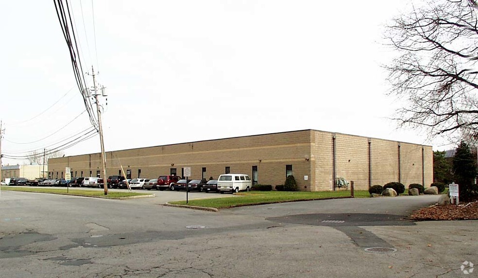 152 Veterans Dr, Northvale, NJ for lease - Building Photo - Image 1 of 12