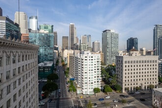 950 S Flower St, Los Angeles, CA - AERIAL map view