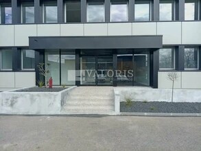 Office in Saint-Priest for lease Building Photo- Image 2 of 11