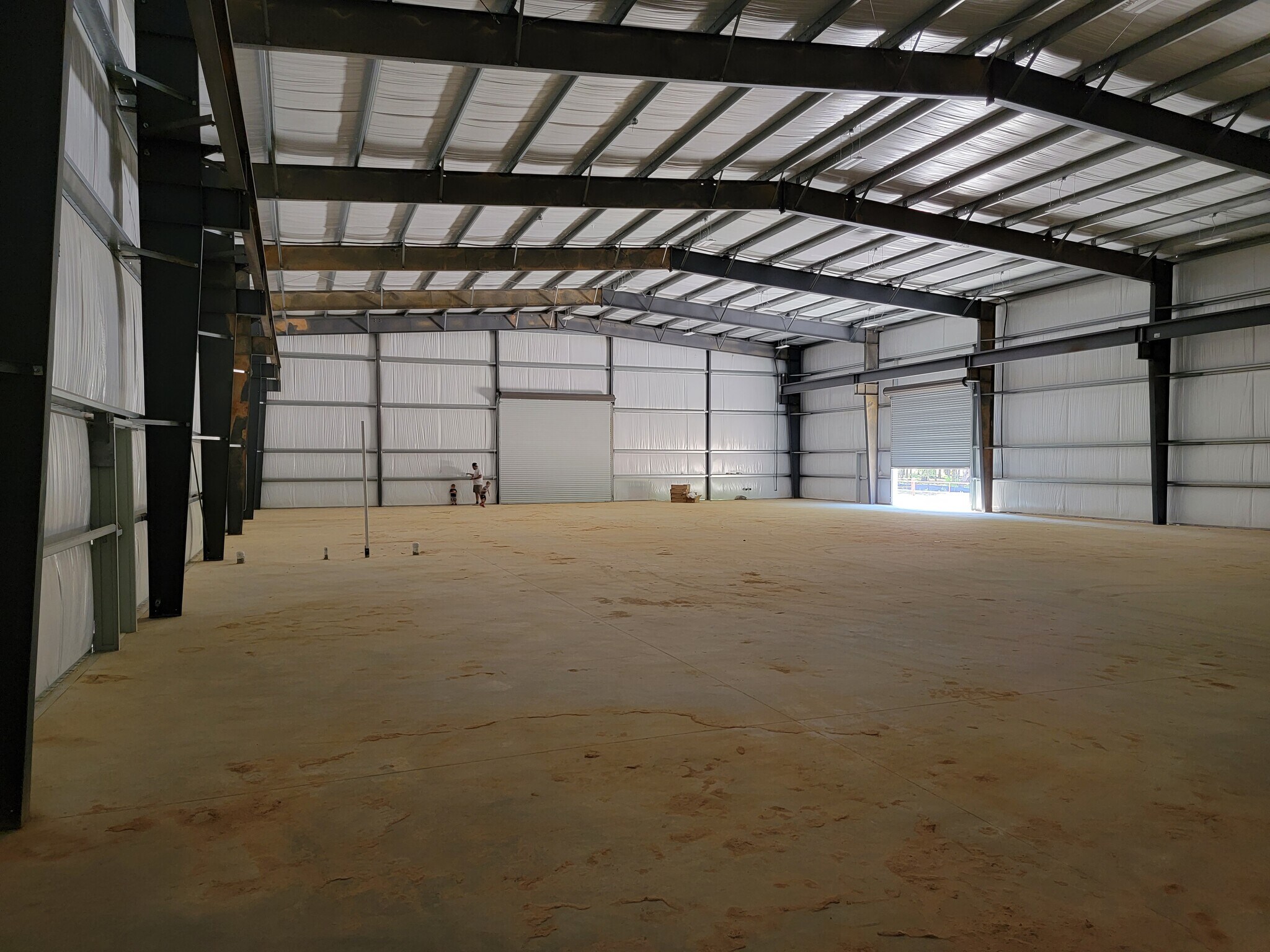 1728 Ed Kharbat Dr, Conroe, TX for sale Primary Photo- Image 1 of 1