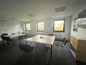 Route De Sartrouville, Le Pecq for lease Interior Photo- Image 1 of 11