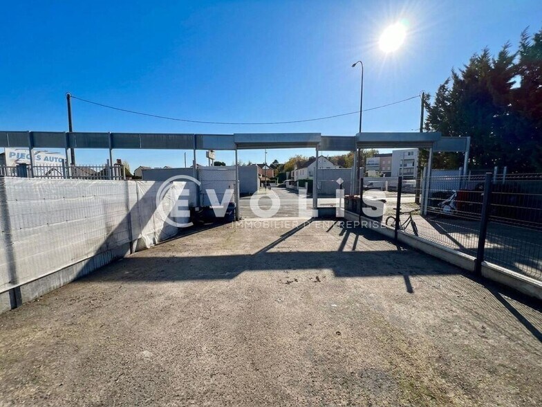 Flex in Linas for lease - Building Photo - Image 2 of 5