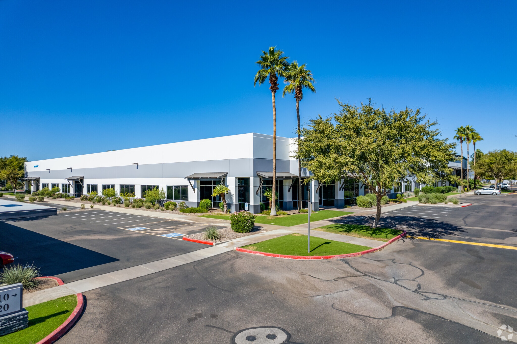 15210 S 50th St, Phoenix, AZ for sale Primary Photo- Image 1 of 1