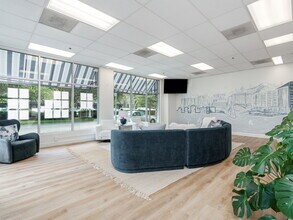 1798-1800 SE Columbia River Dr, Vancouver, WA for lease Interior Photo- Image 2 of 18