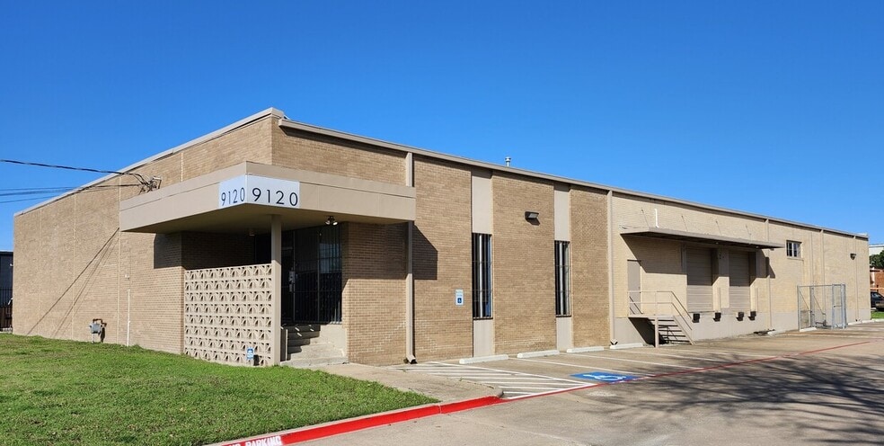 9120 Premier Row Dallas TX 75247 - 9120 Premier Row Dallas TX Building Photo 1 Large