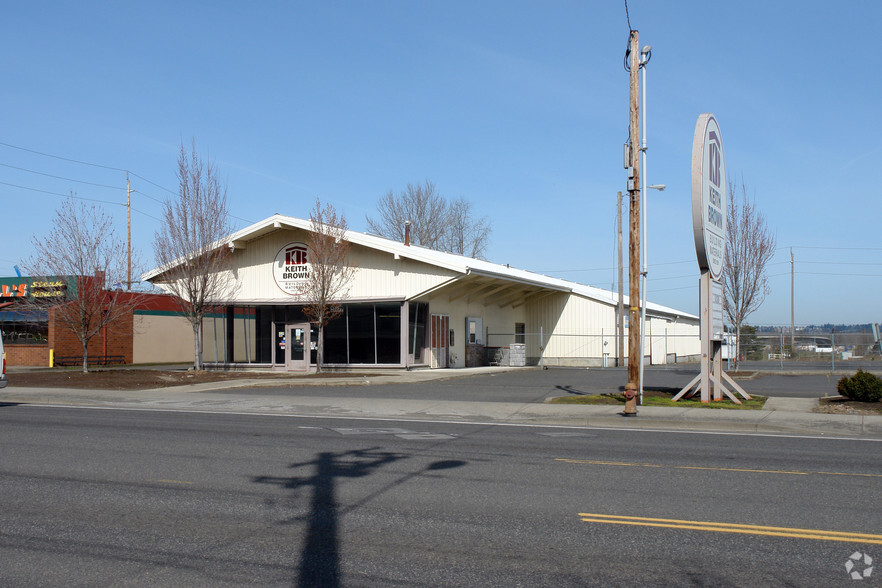 10279 NE Sandy Blvd, Portland, OR for lease - Primary Photo - Image 1 of 8