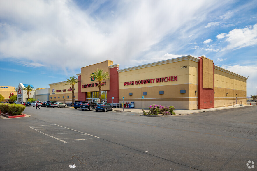 3528 S Maryland Pky, Las Vegas, NV for lease - Building Photo - Image 3 of 3