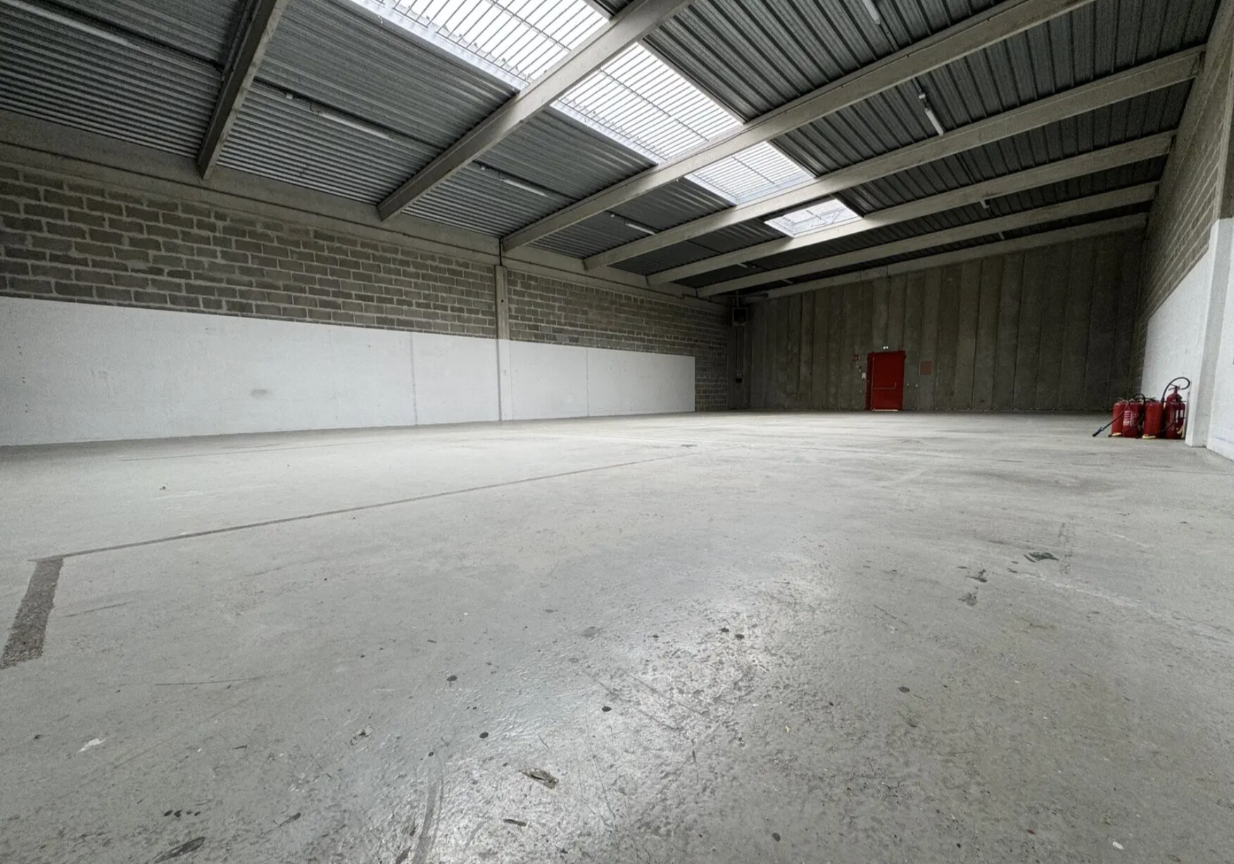 Flex in Herblay-sur-Seine for lease Interior Photo- Image 1 of 7