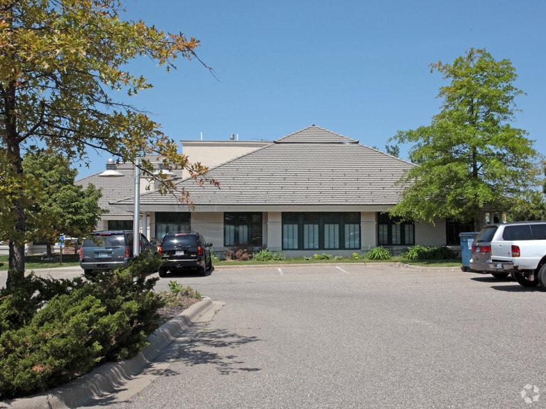 4640 Slater Rd, Eagan, MN for lease - Building Photo - Image 2 of 7