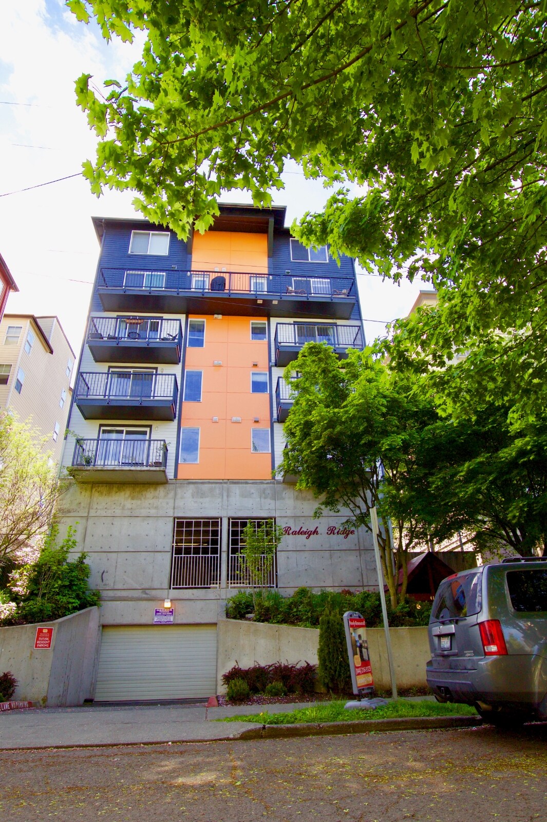 411 10th Ave, Seattle, WA for sale Primary Photo- Image 1 of 1