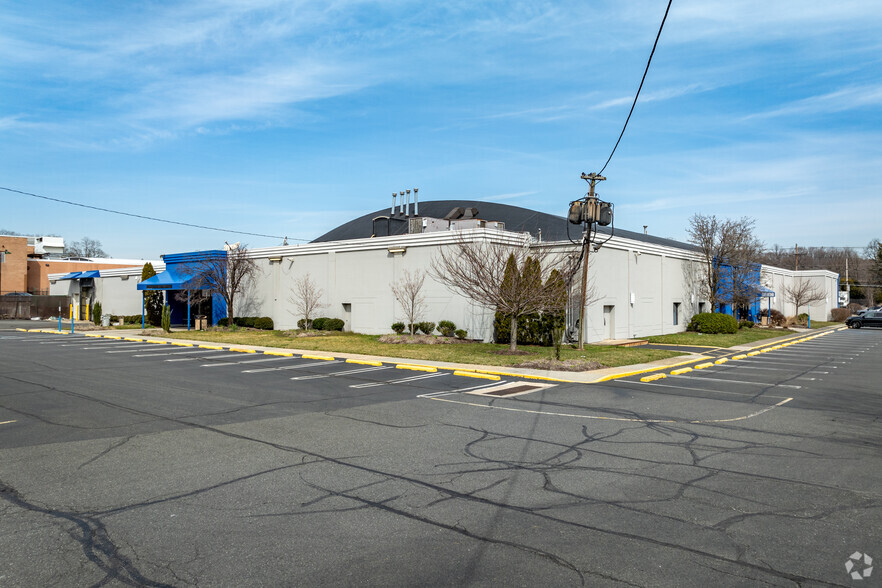 715 Morris Tpke, Springfield, NJ for lease - Building Photo - Image 1 of 7