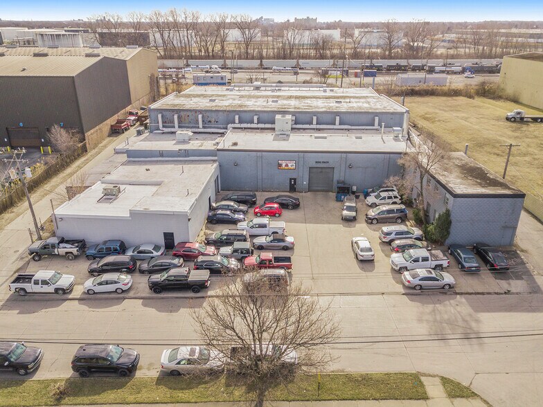 18240 Rialto Ave, Melvindale, MI 48122