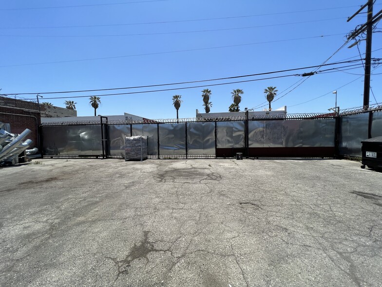 1390 Newton St, Los Angeles, CA for lease - Building Photo - Image 3 of 10