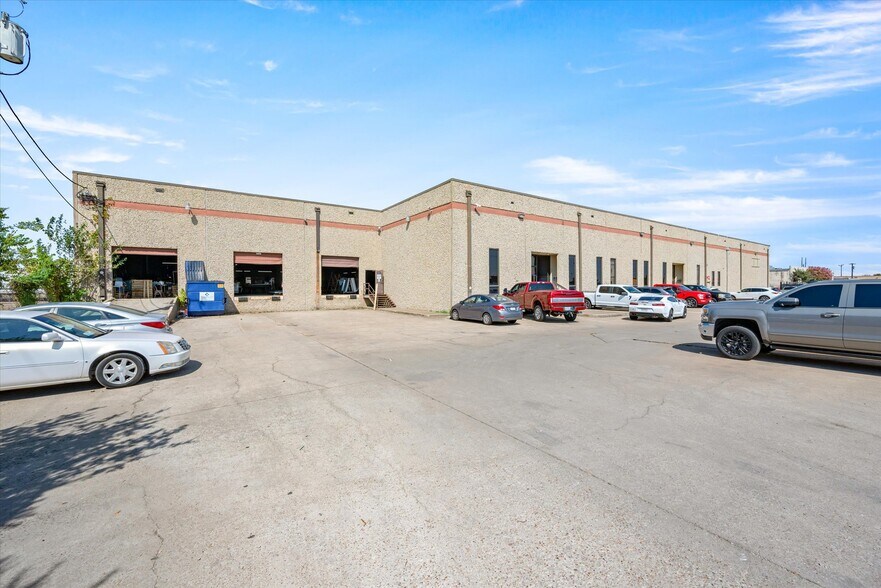 5127-5131 Mercantile Row, Dallas, TX for sale - Building Photo - Image 1 of 1