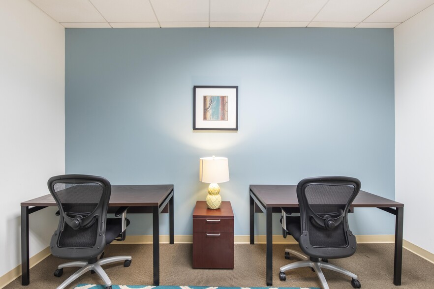 303 Perimeter Ctr N, Atlanta, GA for lease - Interior Photo - Image 1 of 6