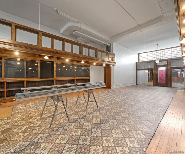 5101 Trumbull St, Detroit, MI for sale - Interior Photo - Image 2 of 5