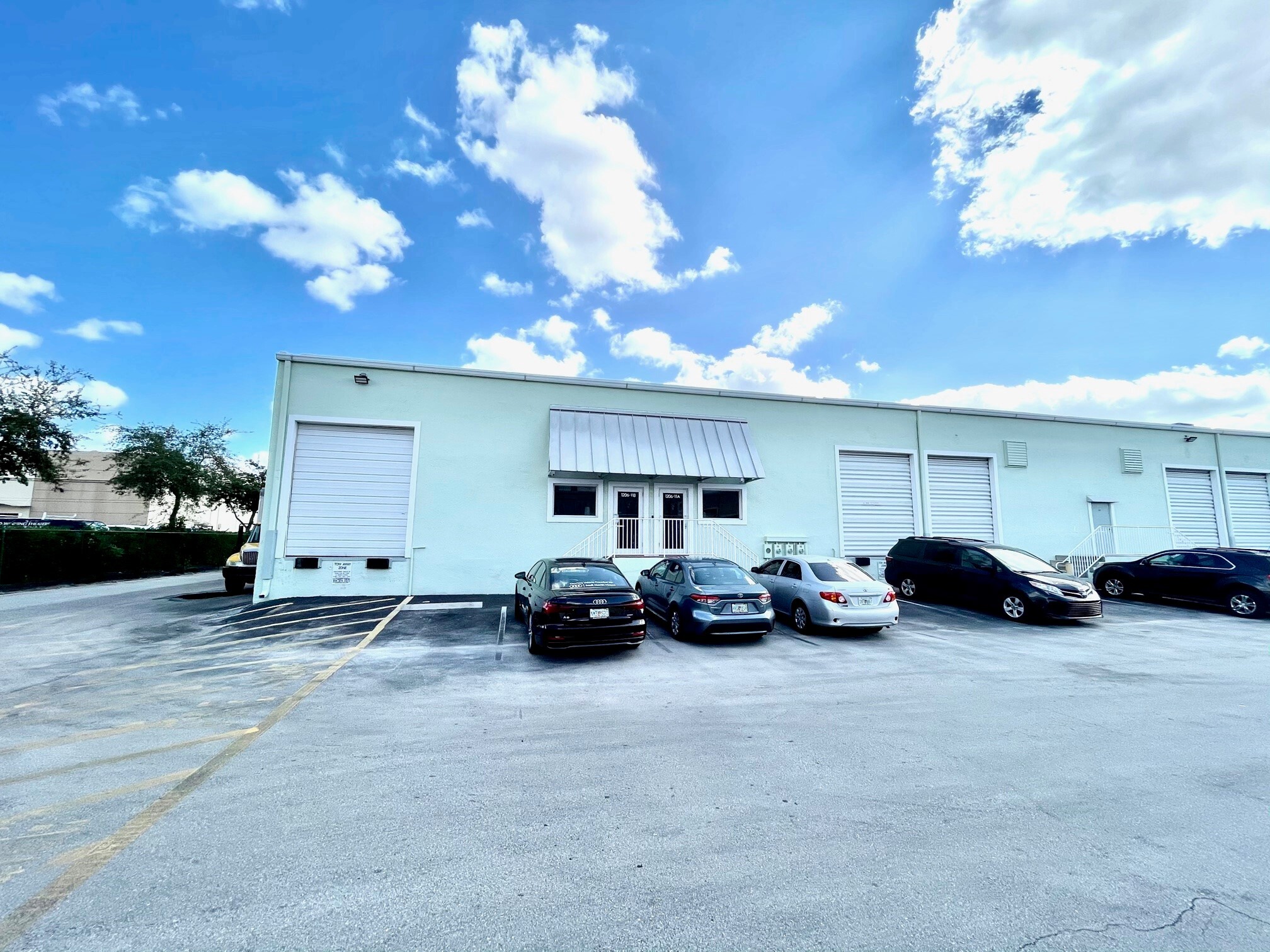 1200-1340 Stirling Rd, Dania Beach, FL for lease Building Photo- Image 1 of 7