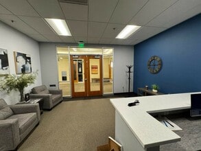 16037 SW Upper Boones Ferry Rd, Tigard, OR for lease Interior Photo- Image 2 of 4