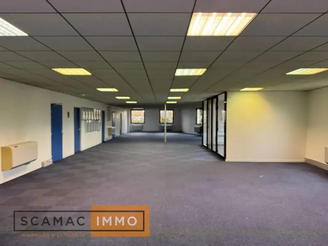 Flex in Lisses for lease Interior Photo- Image 1 of 6