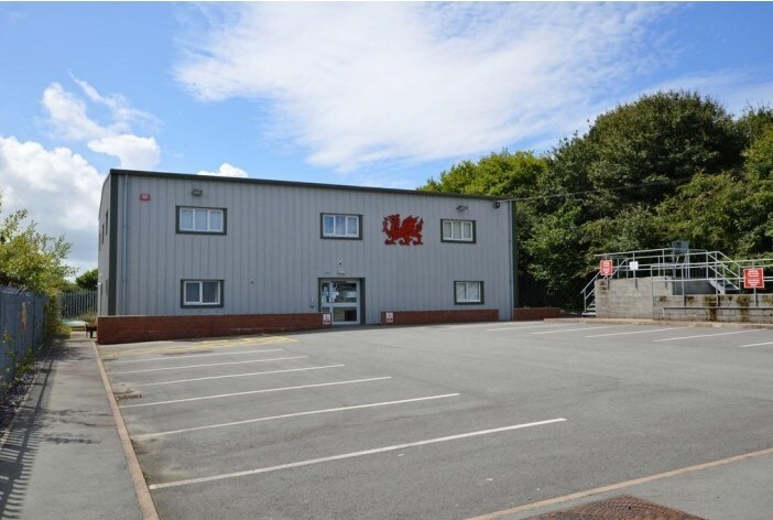 1 Lon Cae Darbi, Caernarfon for sale Primary Photo- Image 1 of 1