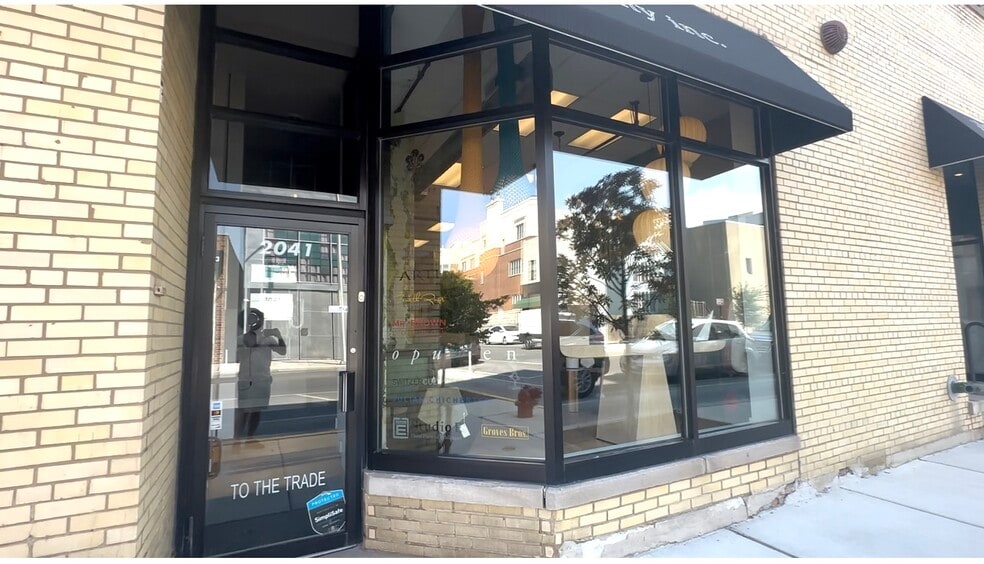 2041-2049 W Grand Ave, Chicago, IL for lease - Building Photo - Image 3 of 5
