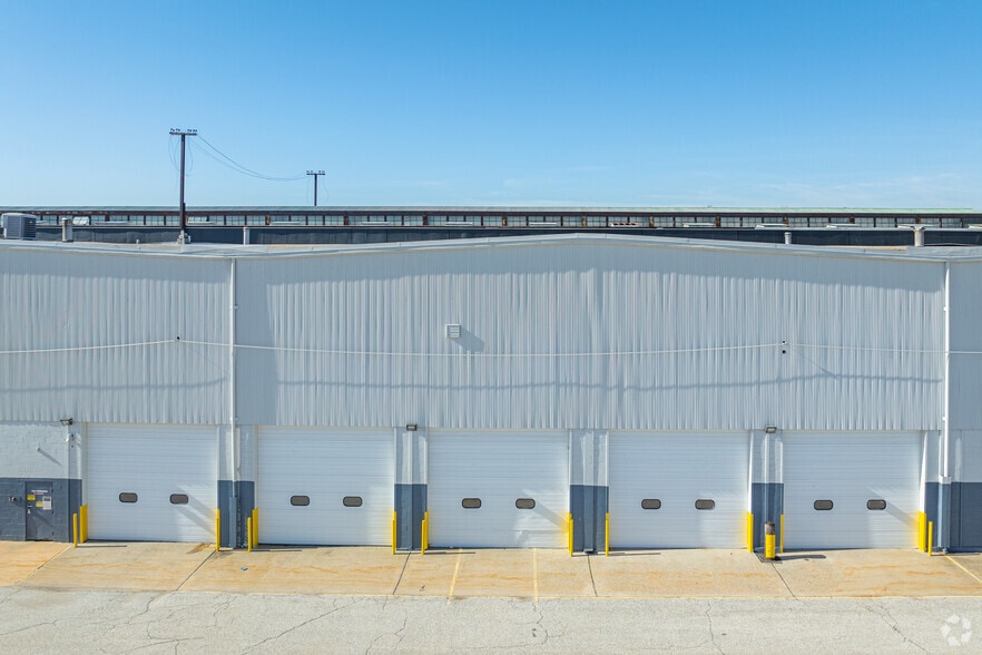 2700 Loch Raven Rd, Baltimore, MD for sale - Building Photo - Image 3 of 6