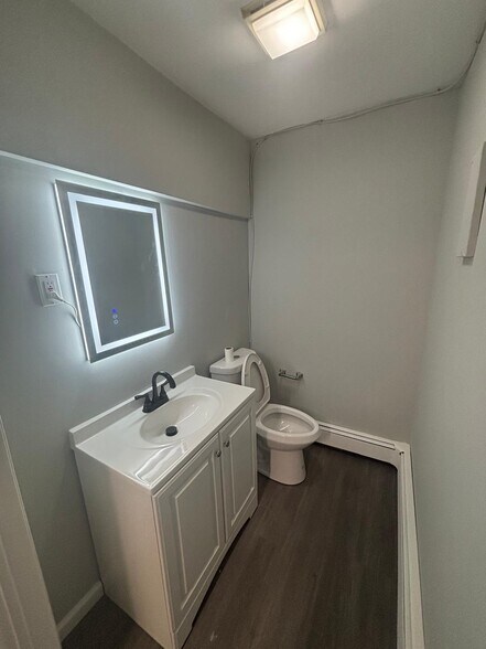 1922 Rt 27, Edison, NJ for lease - Interior Photo - Image 3 of 12