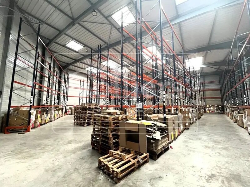 Flex in Roquefort-la-Bédoule for lease Interior Photo- Image 1 of 10