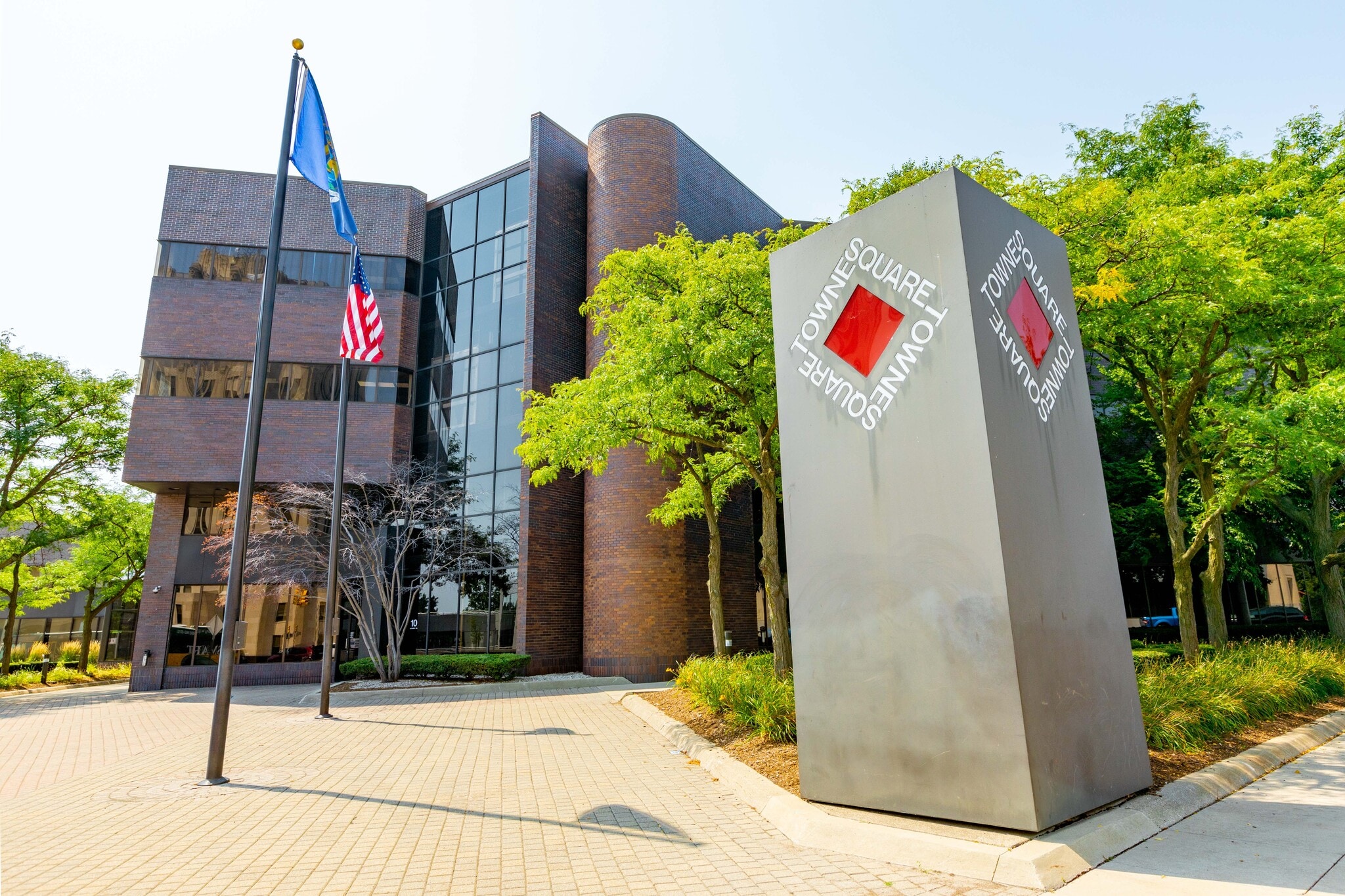 10 S Main St, Mount Clemens, MI for lease Building Photo- Image 1 of 14