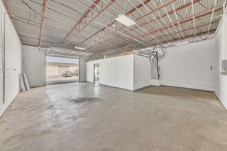 6020 Jessamine St, Houston, TX for lease Interior Photo- Image 1 of 4