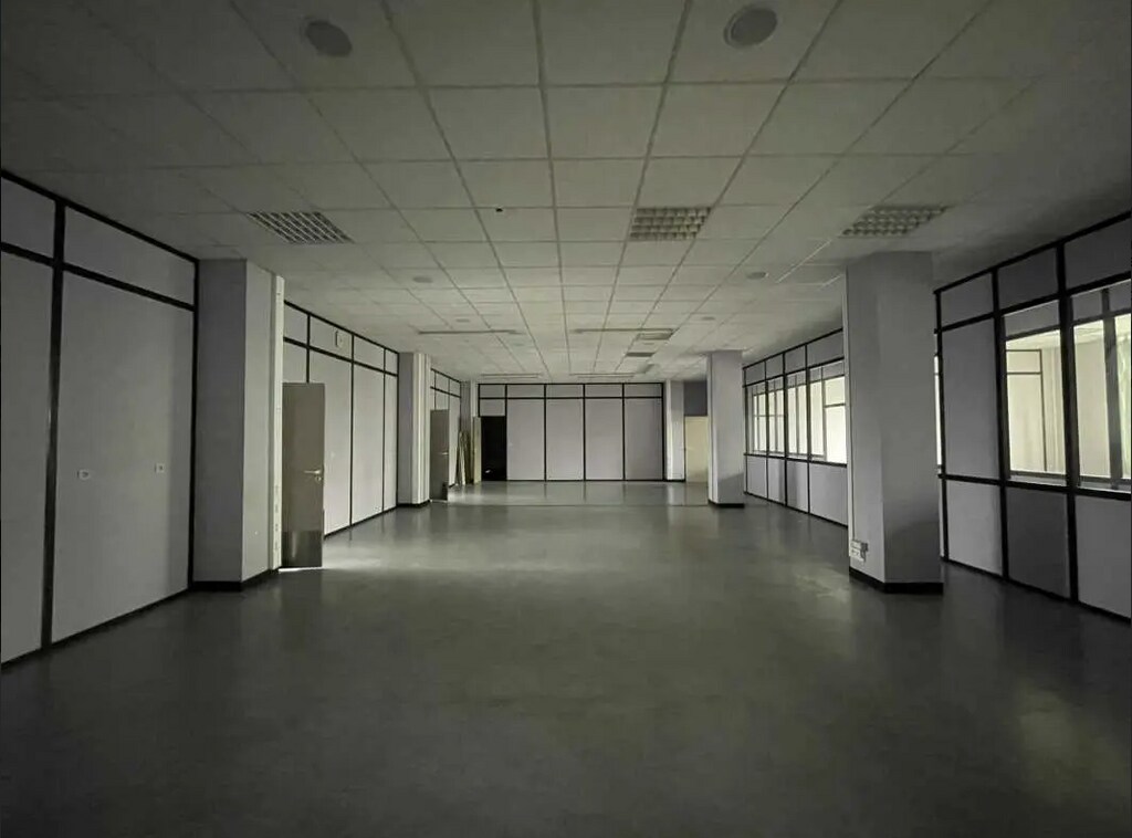 Location Bureaux 415 m² à 1 030 m² - Photo 1