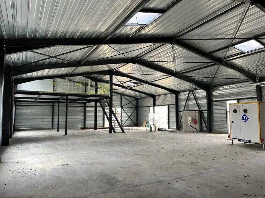 Vente Local d'activités 67 m² à 360 m² - Photo 1