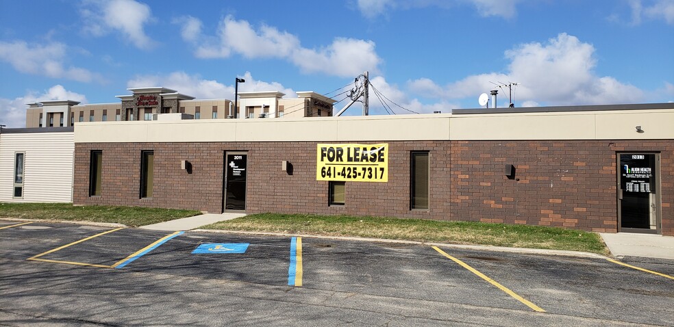 2011 4th St SW, Mason City, IA for sale - Primary Photo - Image 1 of 1