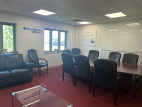 Quilters Way, Stoke Mandeville for sale Interior Photo- Image 2 of 9