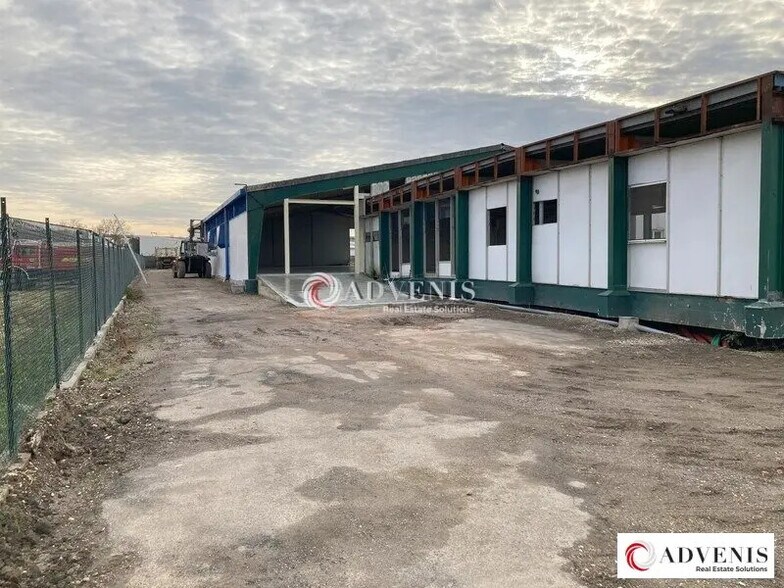 Flex in Bordeaux for lease - Building Photo - Image 2 of 10