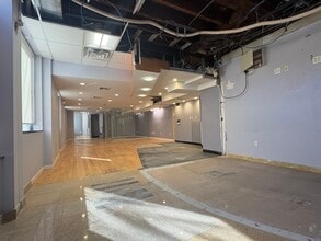 2820 Ditmars Blvd, Astoria, NY for lease Interior Photo- Image 2 of 5