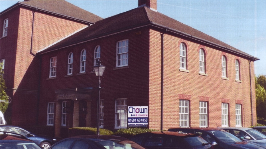 Newport Pagnell Rd W, Northampton, NTH NN4 7JJ