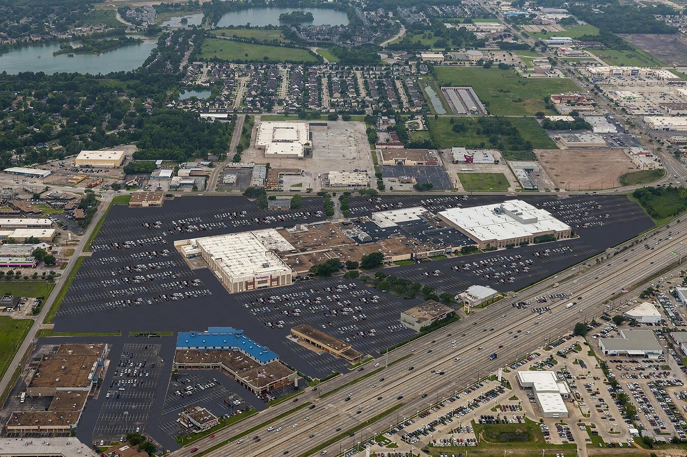 555 Almeda Mall, Houston, TX, 77075 Retail Space For Lease