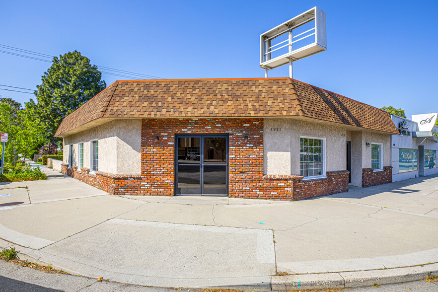 1919 W Magnolia Blvd, Burbank, CA for sale - Building Photo - Image 1 of 1