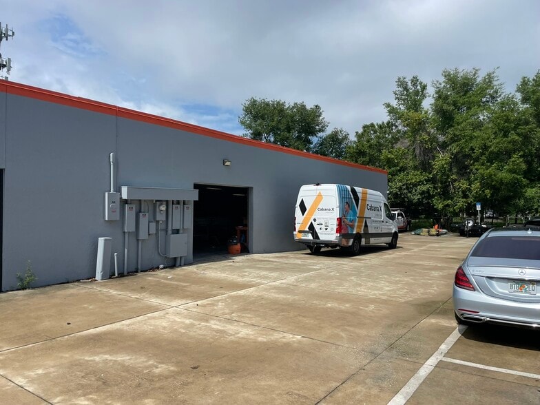 278 Semoran Commerce Pl, Apopka, FL for lease - Building Photo - Image 3 of 15