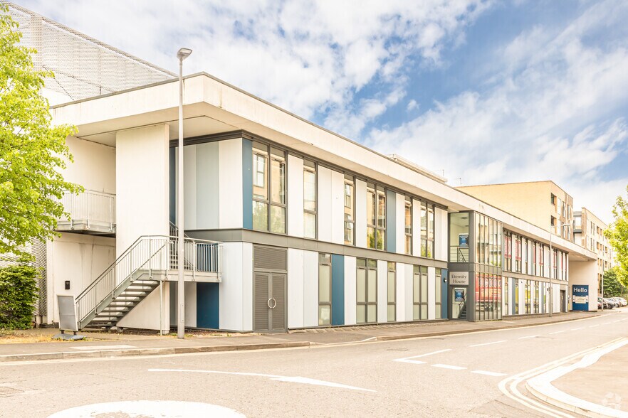 1-14 Hickman Ave, London for sale - Primary Photo - Image 1 of 1